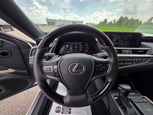 Used 2021 Lexus ES 250 w/ Premium Package image 16
