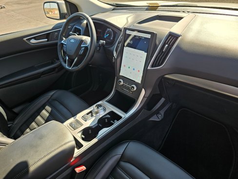 Used 2024 Ford Edge SEL image 16