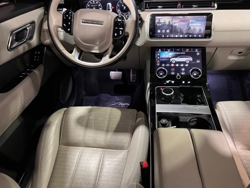 Used 2018 Land Rover Range Rover Velar R-Dynamic HSE image 29