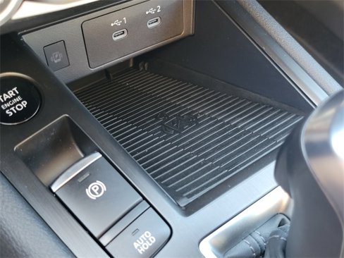 Used 2025 Nissan Kicks SV image 21
