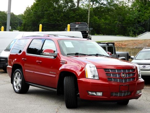 Used 2013 Cadillac Escalade Premium image 9