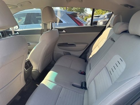 Used 2018 Kia Sportage LX w/ LX Popular Package image 9