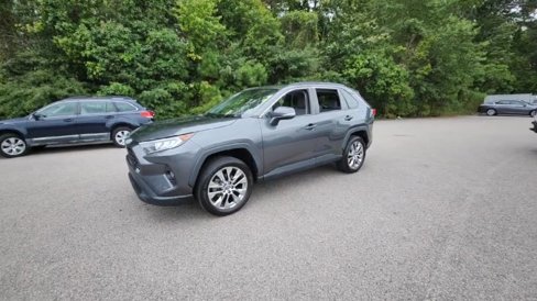 Used 2021 Toyota RAV4 XLE Premium image 9
