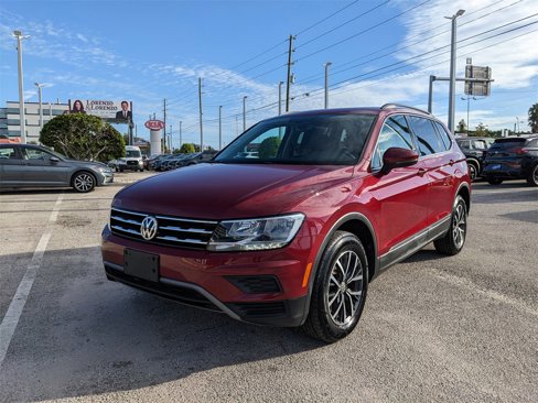 Used 2020 Volkswagen Tiguan SE w/ Panoramic Sunroof Package image 3