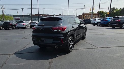 Used 2022 Chevrolet TrailBlazer RS w/ Sun and Liftgate Package image 9