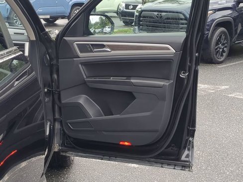 Used 2019 Volkswagen Atlas SE image 36