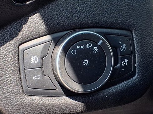 Used 2019 Ford Escape Titanium image 19