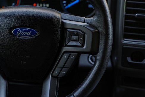 Used 2018 Ford Expedition XLT image 22