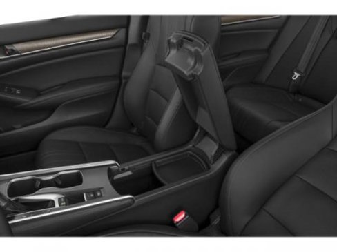 Used 2018 Honda Accord Touring image 15