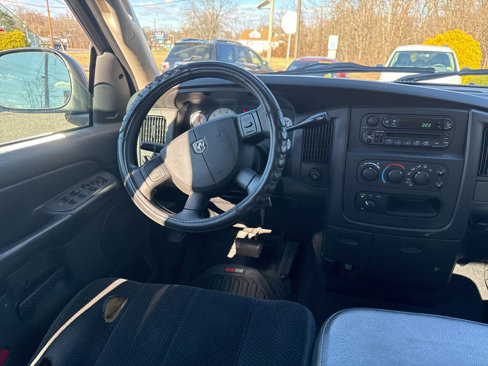 Used 2004 Dodge Ram 1500 Truck SLT image 11