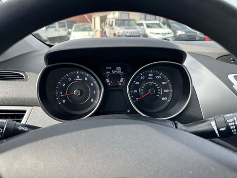 Used 2012 Hyundai Elantra GLS image 19