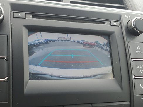 Used 2017 Toyota Camry LE image 26