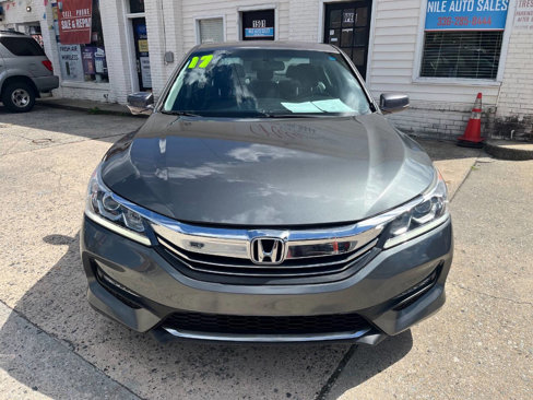 Used 2017 Honda Accord EX-L image 2