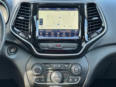 Used 2019 Jeep Cherokee Limited w/ Trailer Tow Group image 14