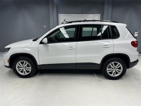 Used 2017 Volkswagen Tiguan S image 5