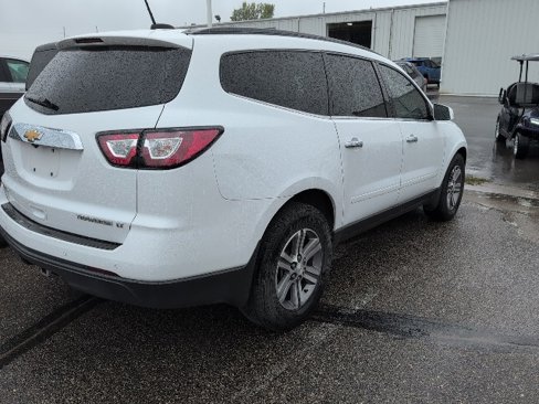 Used 2016 Chevrolet Traverse LT image 2