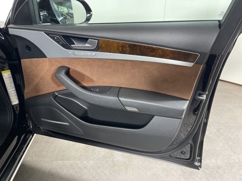 Used 2015 Audi A8 4.0T w/ Premium Package image 11