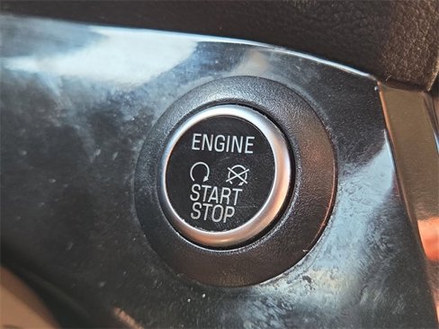 Used 2017 Ford Escape Titanium image 17