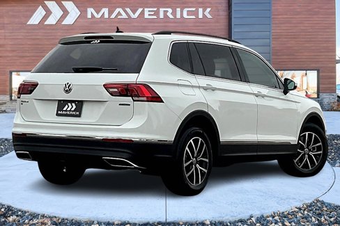 Used 2021 Volkswagen Tiguan SE w/ Panoramic Sunroof Package image 5