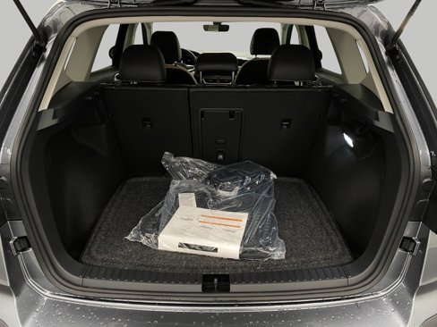 New 2025 Volkswagen Taos SE image 15