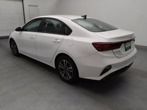 Used 2023 Kia Forte LXS image 3