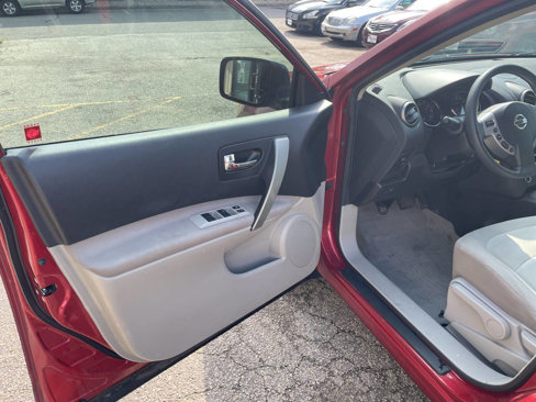 Used 2014 Nissan Rogue S w/ Convenience Package image 9