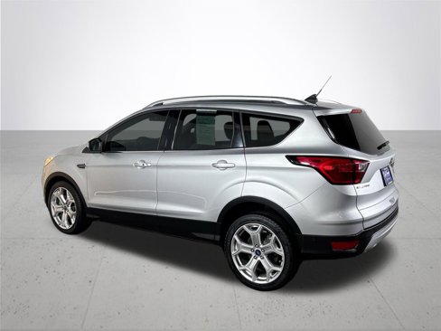 Used 2019 Ford Escape Titanium image 8