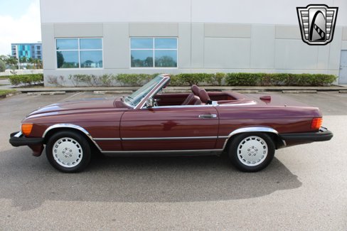 Used 1987 Mercedes-Benz 560 SL image 13