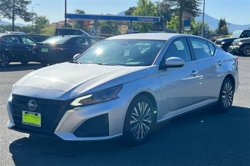 Used 2023 Nissan Altima 2.5 SV image 14