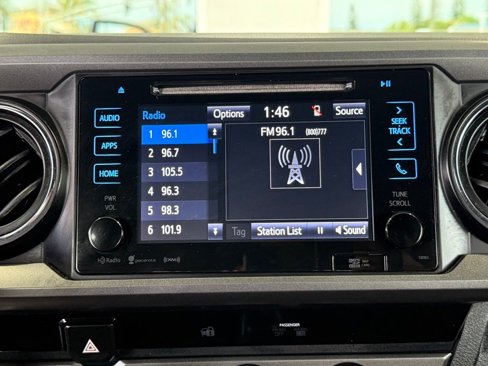 Used 2017 Toyota Tacoma TRD Sport image 26