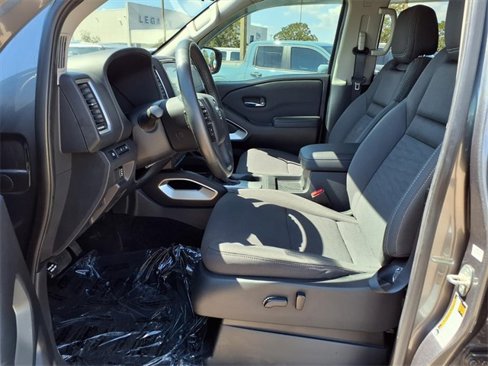 Used 2022 Nissan Frontier SV image 19