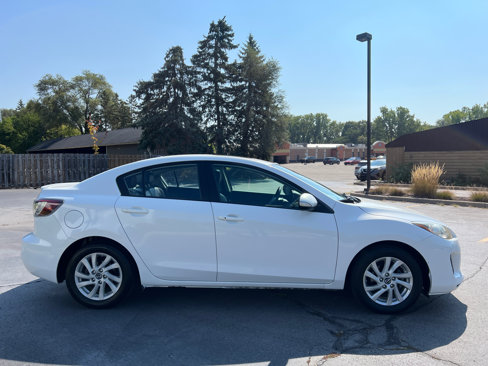 Used 2013 MAZDA MAZDA3 i Grand Touring image 9