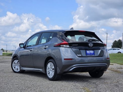 Used 2024 Nissan Leaf S image 9