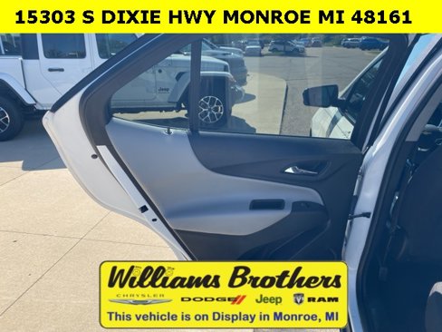 Used 2021 Chevrolet Equinox LS w/ LS Convenience Package image 21