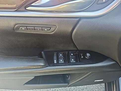 Used 2016 Cadillac XTS Luxury image 21