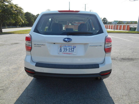 Used 2015 Subaru Forester 2.5i w/ Alloy Wheel Package image 3