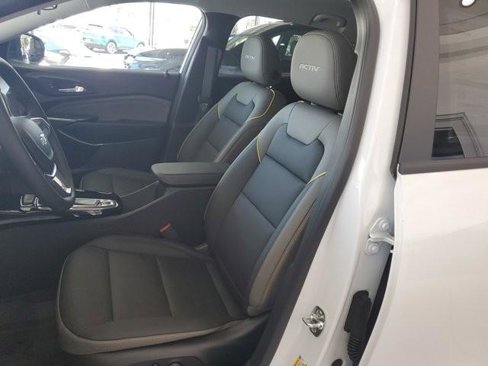 New 2025 Chevrolet Trax ACTIV w/ Driver Confidence Package image 17