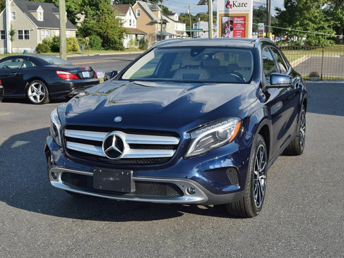 Used 2017 Mercedes-Benz GLA 250 4MATIC w/ Premium Package image 1