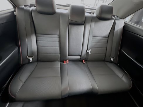 Used 2017 Toyota Camry SE image 32