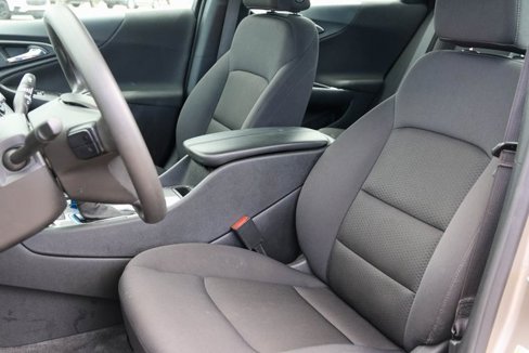 Used 2025 Chevrolet Malibu LT image 10
