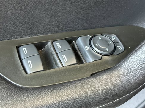Used 2021 Chevrolet Blazer LT image 12