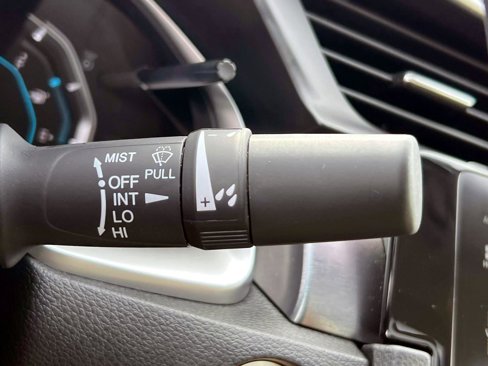 Used 2018 Honda Civic EX-L image 24