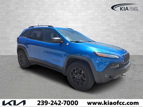 Used 2018 Jeep Cherokee Trailhawk image 1