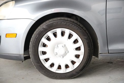 Used 2009 Volkswagen Jetta S image 24