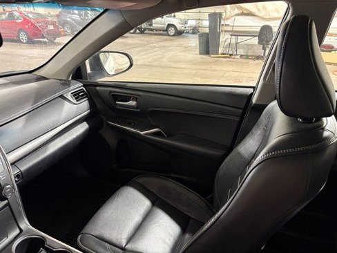 Used 2017 Toyota Camry XLE image 22