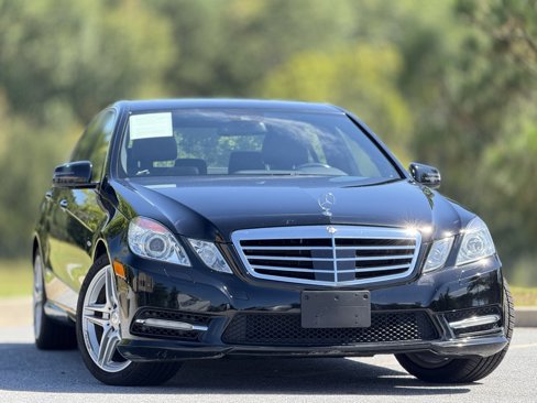 Used 2012 Mercedes-Benz E 350 4MATIC Sedan image 3