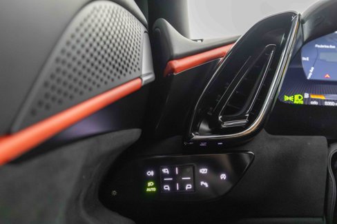 Used 2021 Ferrari Roma image 24