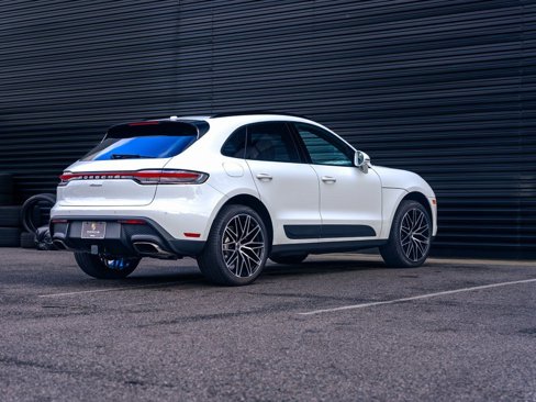 Used 2025 Porsche Macan image 13