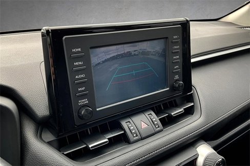 Used 2019 Toyota RAV4 XLE Premium image 23