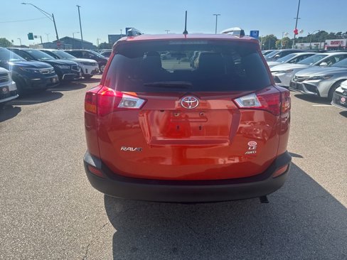 Used 2015 Toyota RAV4 LE image 10